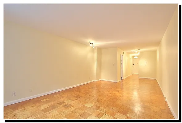 Sold by Luxor Homes & Investment Realty | media 10