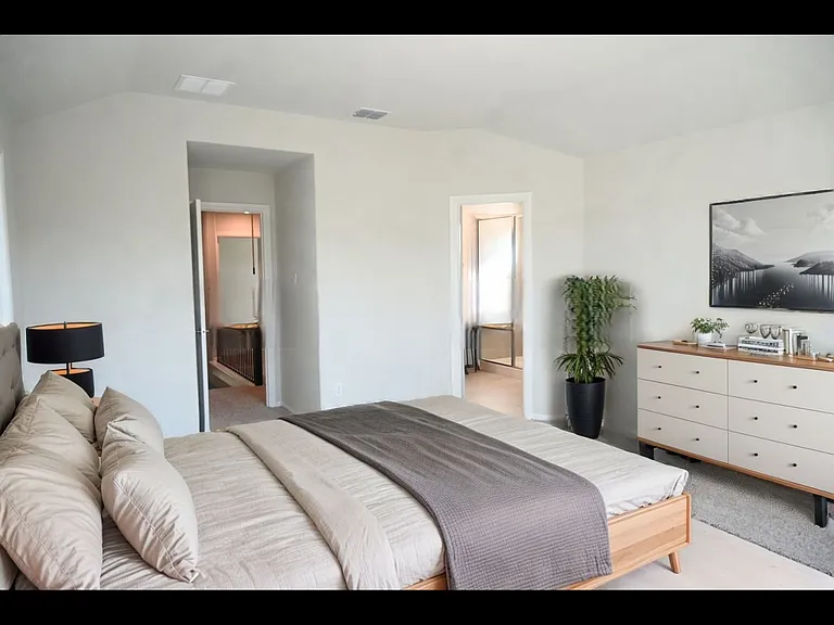 1012 Portina Dr — Photo 11