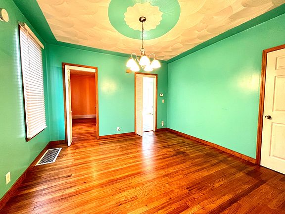3rd image of 1117 Conkling Ave