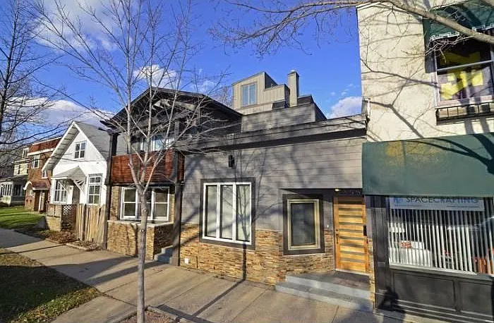 2655 Dupont Avenue S — Photo 1