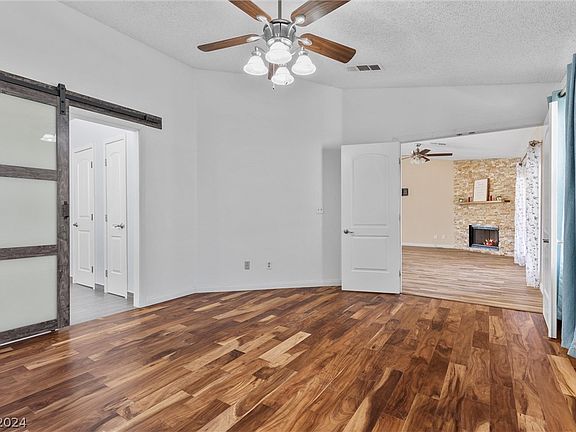 4th image of 460 Wickenburg St