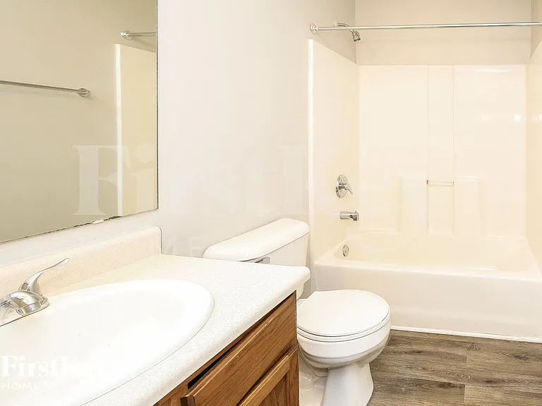 5621 Wynridge Ct — Photo 14