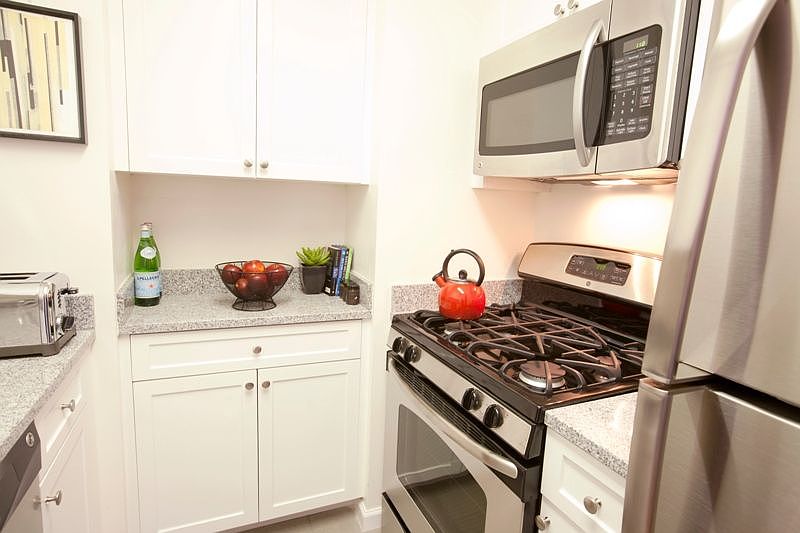 1st image of 70 W 95th St APT 19D