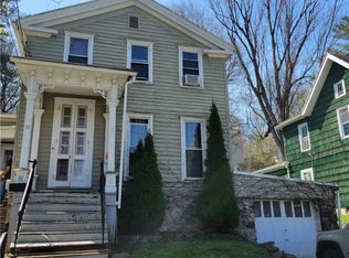 15 Maple St, Lyons, NY 14489