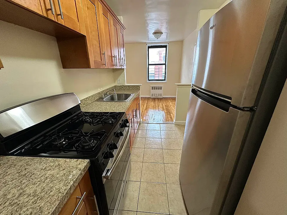 288 W 238th St #6G
