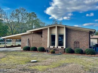 19001 2nd Ave, Laurel Hill, NC 28351