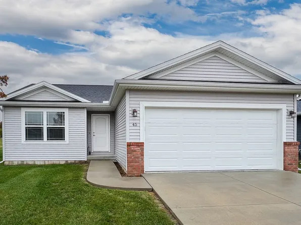 45 Winding Way, Bloomington, IL 61705