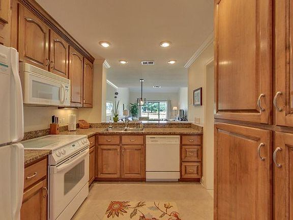 5th image of 301 Sandestin Blvd W #301