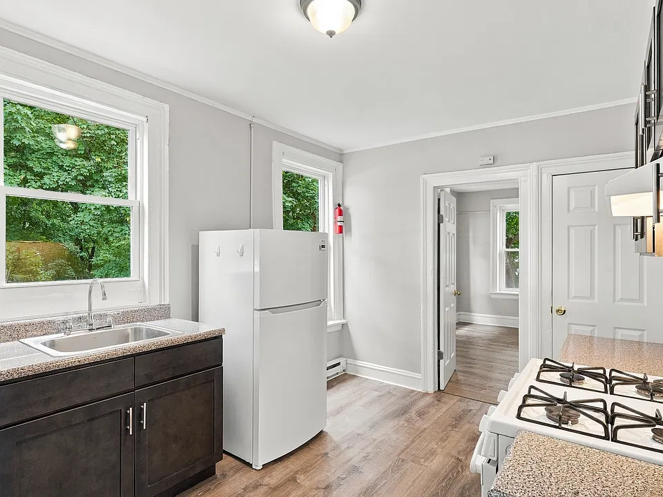 177 W Parmenter St #3