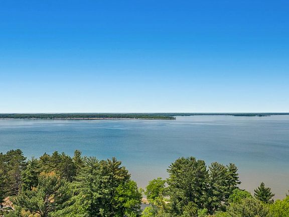 4th image of 26885 Pelican Lake Rd