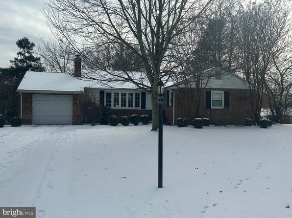 104 Yearsley Pl, Wilmington, DE 19808