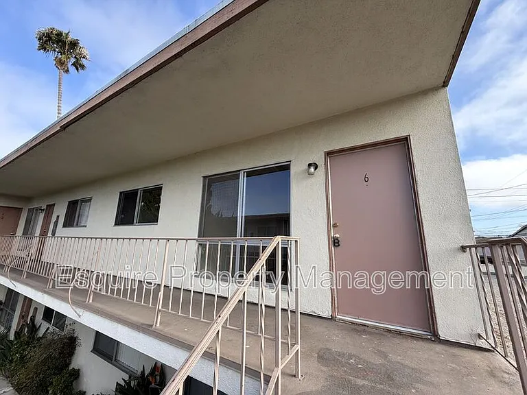 2050 N Ventura Rd #6 — Photo 4