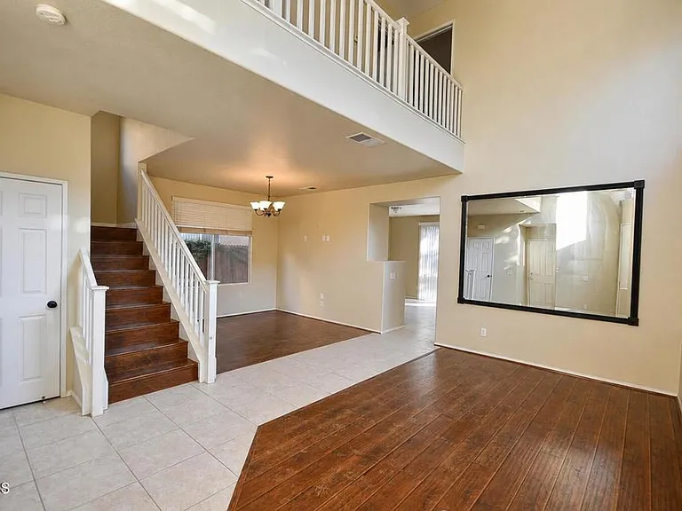 4576 La Tuna Ct — Photo 3