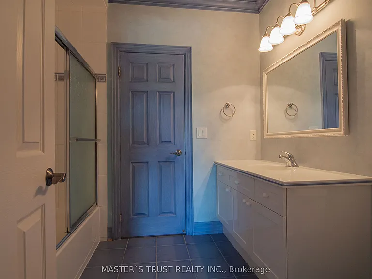 678 Saint Nicholas Ct — Photo 36