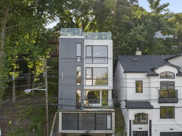 1076 River Road image 3 of 40