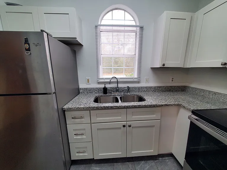 4220 Wilshire Blvd #105-C — Photo 17