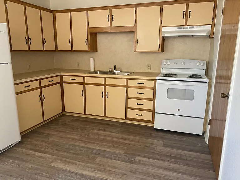 205 W Washington Ave #A — Photo 5