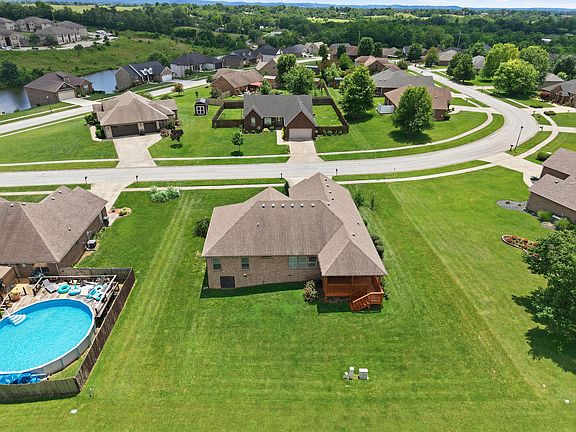 4th image of 904 Kenblue Ln