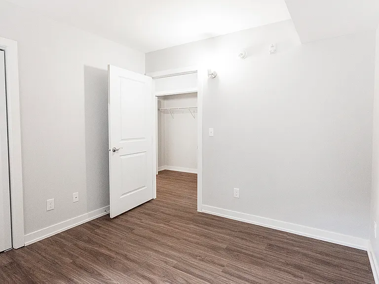 515 McMillan Ave #2 — Photo 32