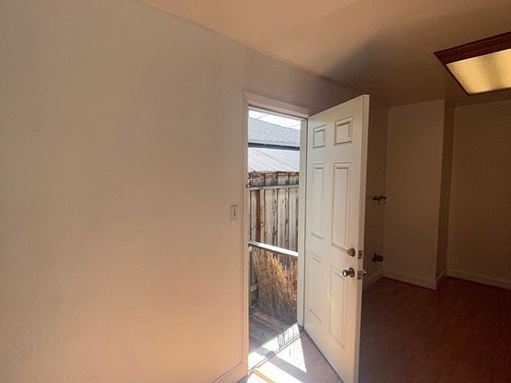3rd image of 1285 Saint Francis St