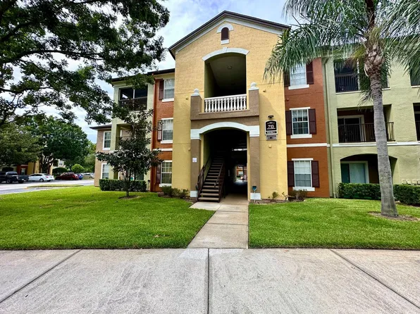 713 Crest Pines Dr APT 221, Orlando, FL 32828