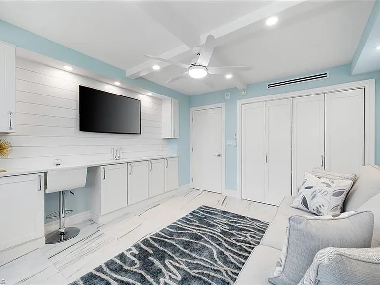 4001 Gulf Shore Blvd N #702 — Photo 27