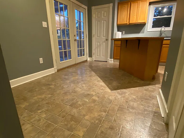 553 Bradley St — Photo 9
