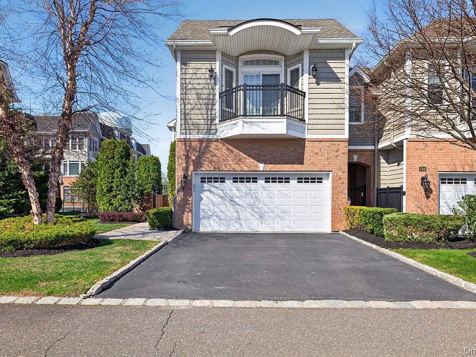 1st image of 702 Equestrian Way