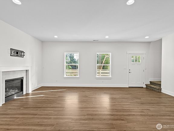 5th image of 19518 26th Street Court SW
