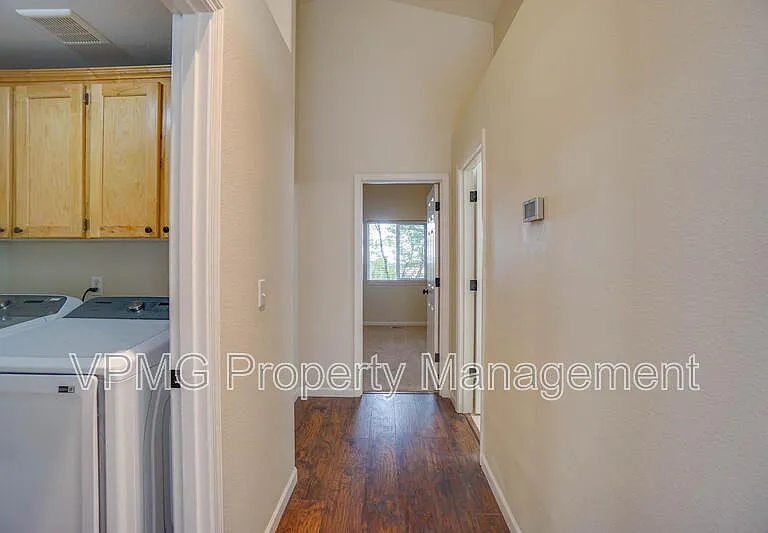 2115 NW 143rd Cir — Photo 20