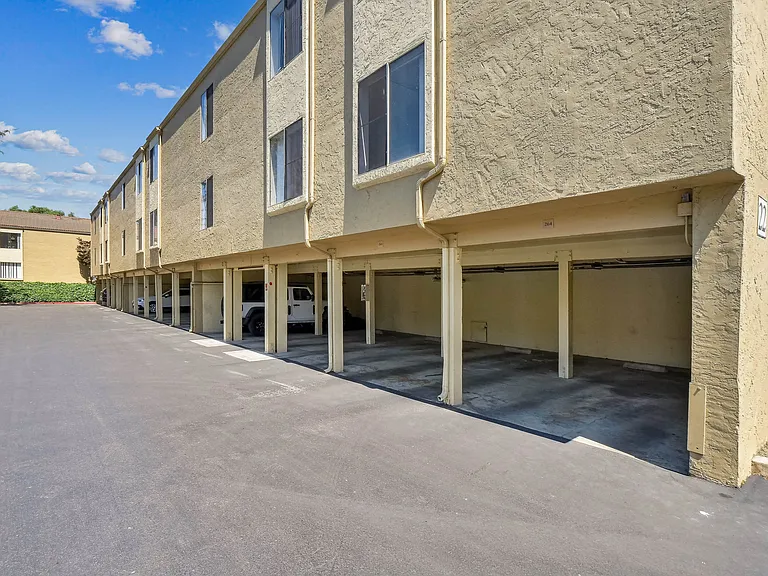 Summerwood Apartments — Photo 64