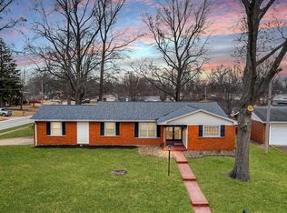 2305 Belfast Dr, Florissant, MO 63033