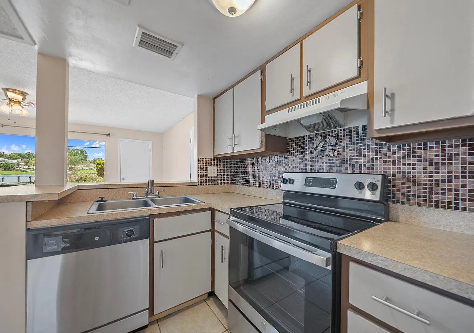 Waterfront Living In Sandy Cove! | 1 Bedroom, 1 Bath Condo — Photo 4