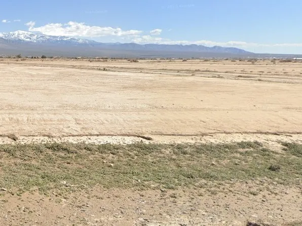 6270 N Borgess Ln, Pahrump, NV 89060