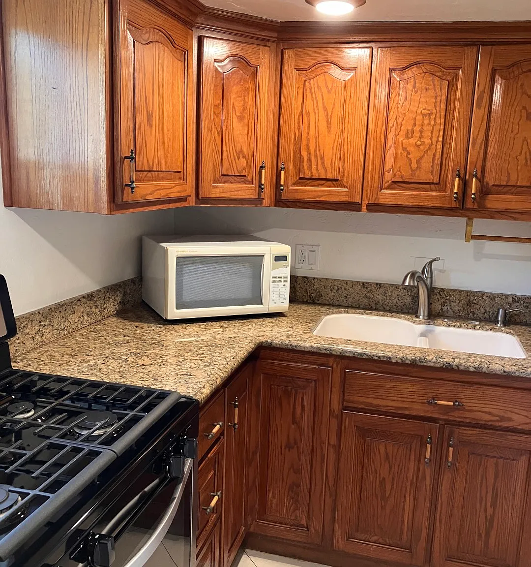 1911 S El Camino Real — Photo 3