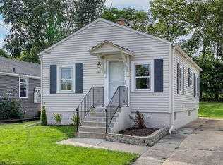 907 Mason Ave, Aurora, IL 60506