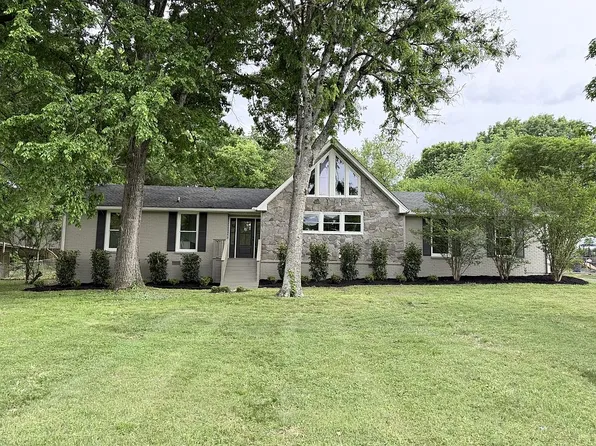 406 Robertson Dr, Smyrna, TN 37167