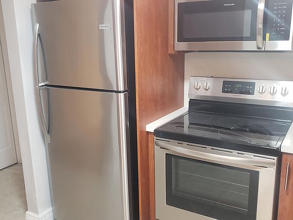 4th image of 6960 NW 186th St #2-531