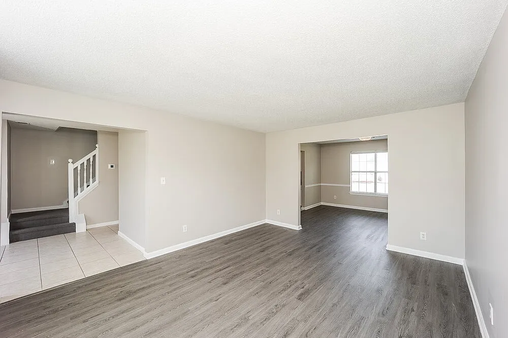 4 bed, 3.5 bath, 2632 sqft, $2,400 — Photo 4