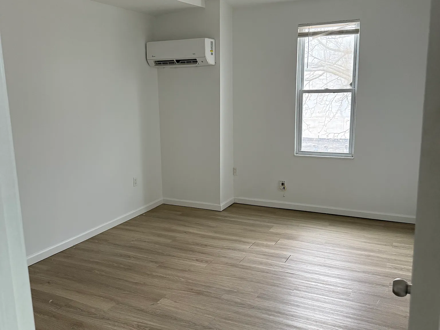 2 bed, 900 sqft, $1,250 — Photo 4