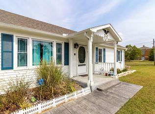 540 E Woodson Ave, Lecompton, KS 66050