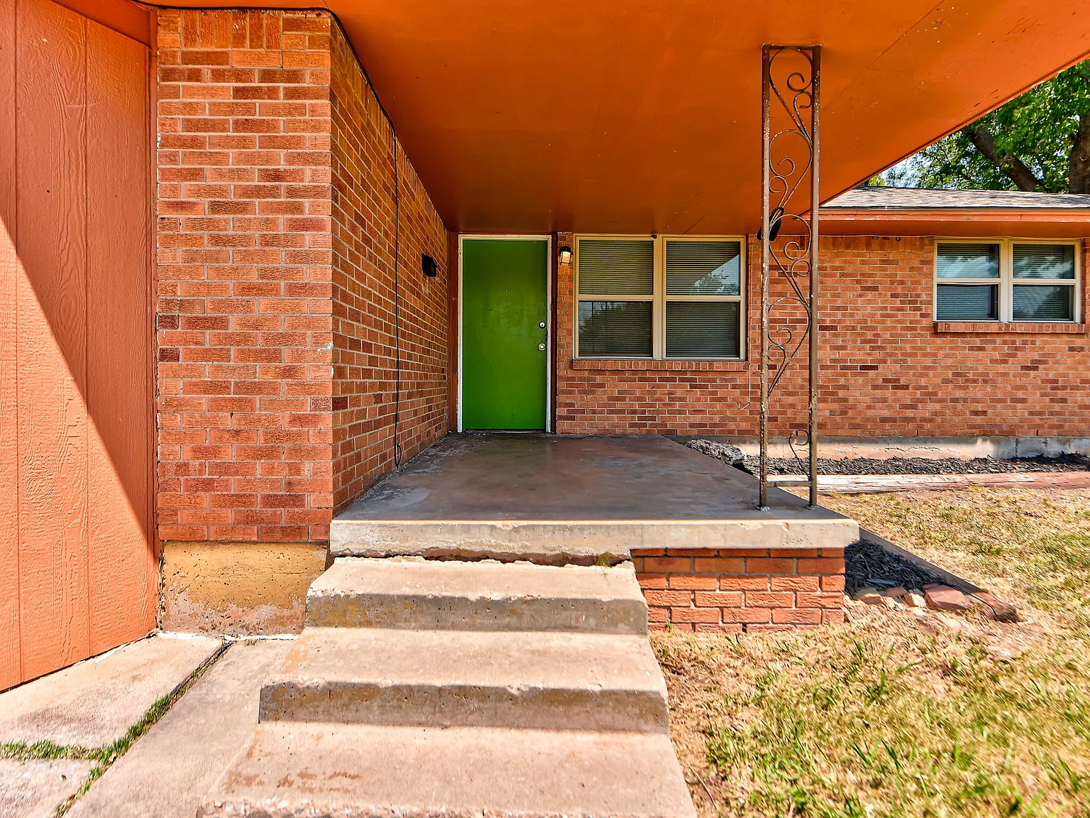 3 bed, 1226 sqft, $1,250 — Photo 2