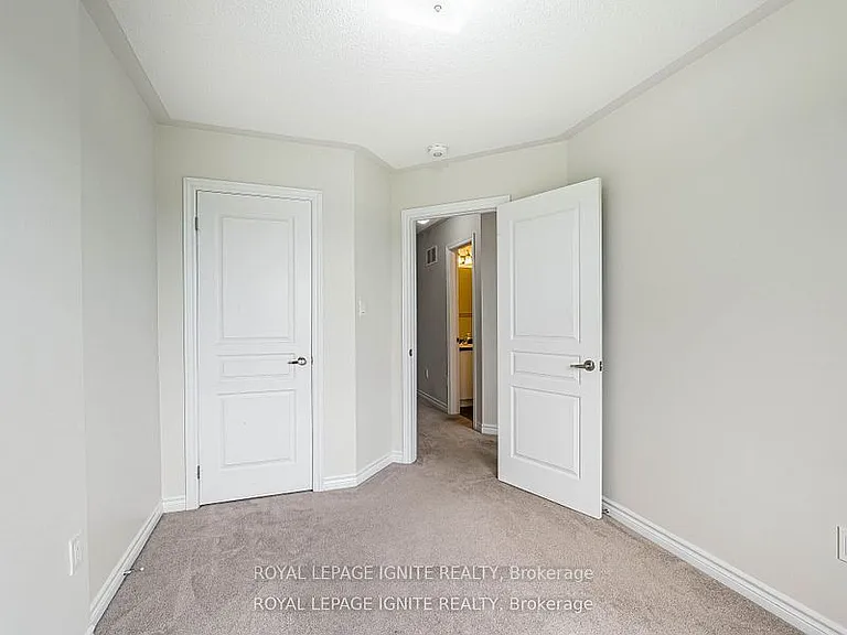 37 Aspen Hills Rd — Photo 26