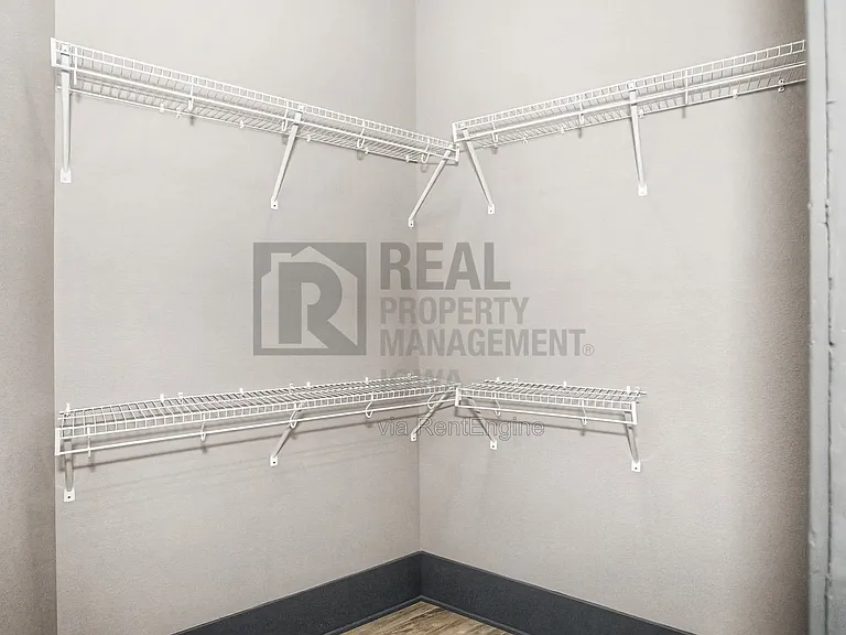 1214 2nd St #8 — Photo 10