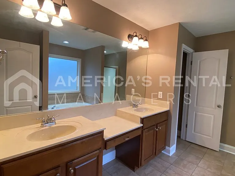 6253 Sycamore Dr — Photo 16