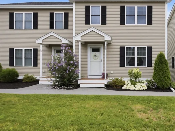 25 Riverside Dr #25, Lakeville, MA 02347