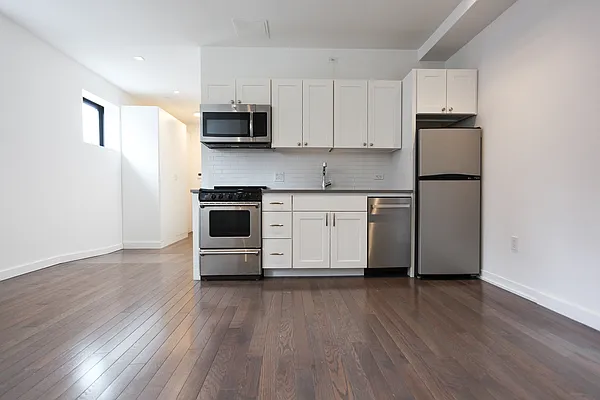 Rented by Metropolitan Property Group | media 7