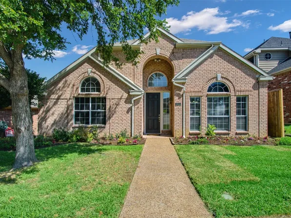 1811 Dew Valley Dr, Carrollton, TX 75010