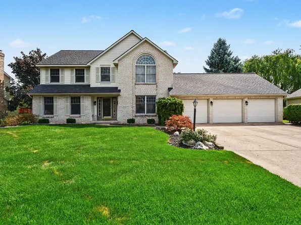 1444 Penncross Dr SE, Caledonia, MI 49316