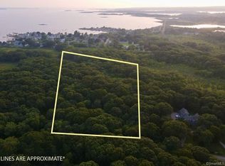124 Wamphassuc Rd, Stonington, CT 06378